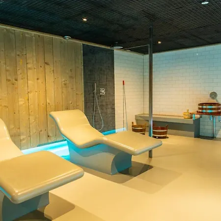 Marina Strandbad Land In Sicht Mit Zaun Haus Nr 81 *