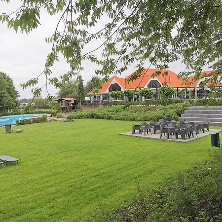 Marina Strandbad Land In Sicht Mit Zaun Haus Nr 81