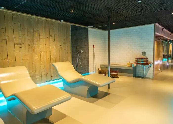 Marina Strandbad Land In Sicht Mit Zaun Haus Nr 81 *