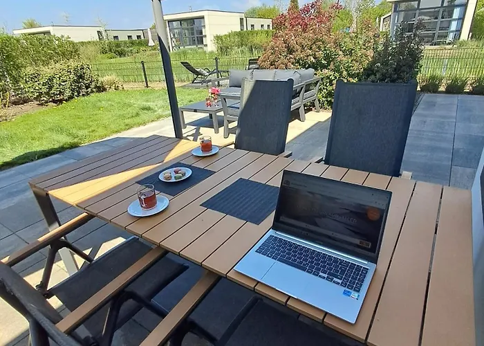 Marina Strandbad Land In Sicht Mit Zaun Haus Nr 81 * Olburgen