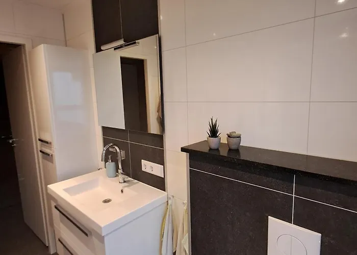 Marina Strandbad Land In Sicht Mit Zaun Haus Nr 81 * Olburgen